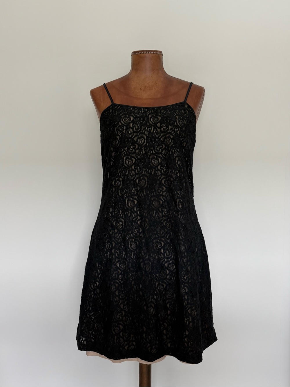 Halston Lifestyle Vintage 90s Black Lace Slip Dress Nude Lining Medium